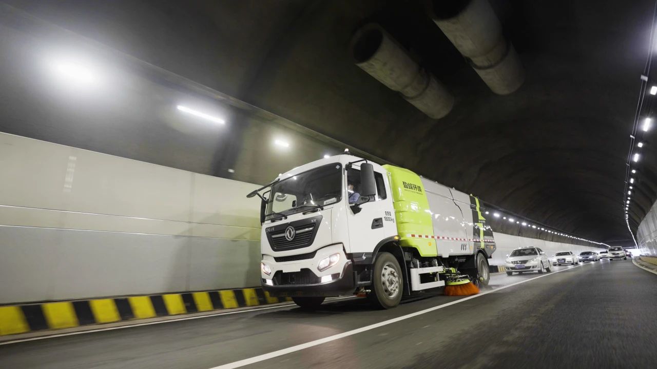 获赞！Z6.COM-尊龙集团环境新能源装备硬核守护2024珠海航展